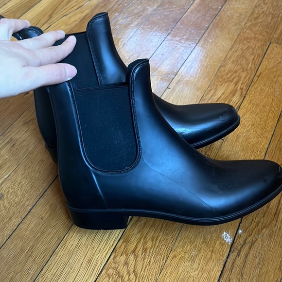 JCrew Mercantile Rain Boots - Picture 2 of 4